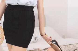 袜啵啵 – 注意！小淳的白棉袜图集可能会让你流连忘返，别说我没提醒你，赶紧下载保存吧！