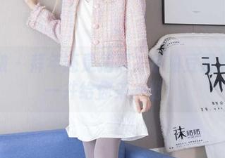 袜啵啵 – 拜年还是拍照？小甜豆最新写真一并给你来一份！