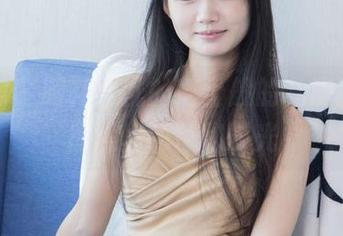 袜啵啵 – 眼花缭乱的芝士般的私房图包，厚黑丝的隐秘时光