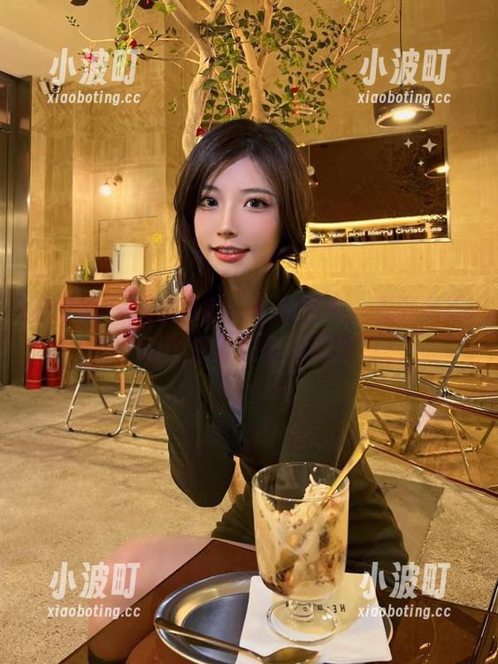 陈妮妮UNI 微密圈 - 人生苦短,丢掉烦恼,先看陈妮妮UNI的嘉宾贴全集和原图!