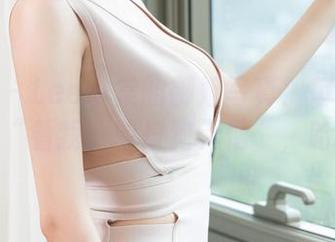 青豆客 – Lee小棠的御姐写真！每一张都是在说“看我，单身狗无情”，哈哈哈。