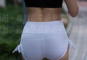 魔镜街拍 – 哈哈镜中遇见的萌宝儿，包臀裙和肉丝，图集中有些出乎意料的画面哦！