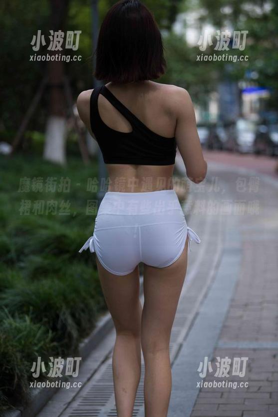 魔镜街拍-萌宝儿 魔镜街拍 - 哈哈镜中遇见的萌宝儿,包臀裙和肉丝,图集中有些出乎意料的画面哦!